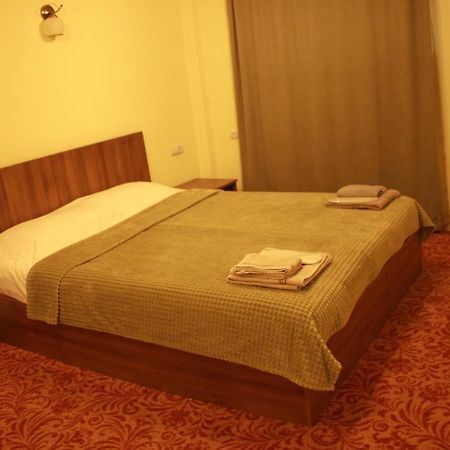Hotel international Erivan Exterior foto