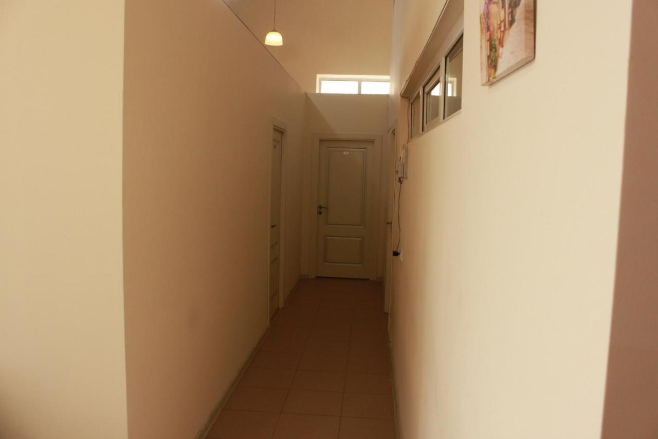 Hotel international Erivan Exterior foto