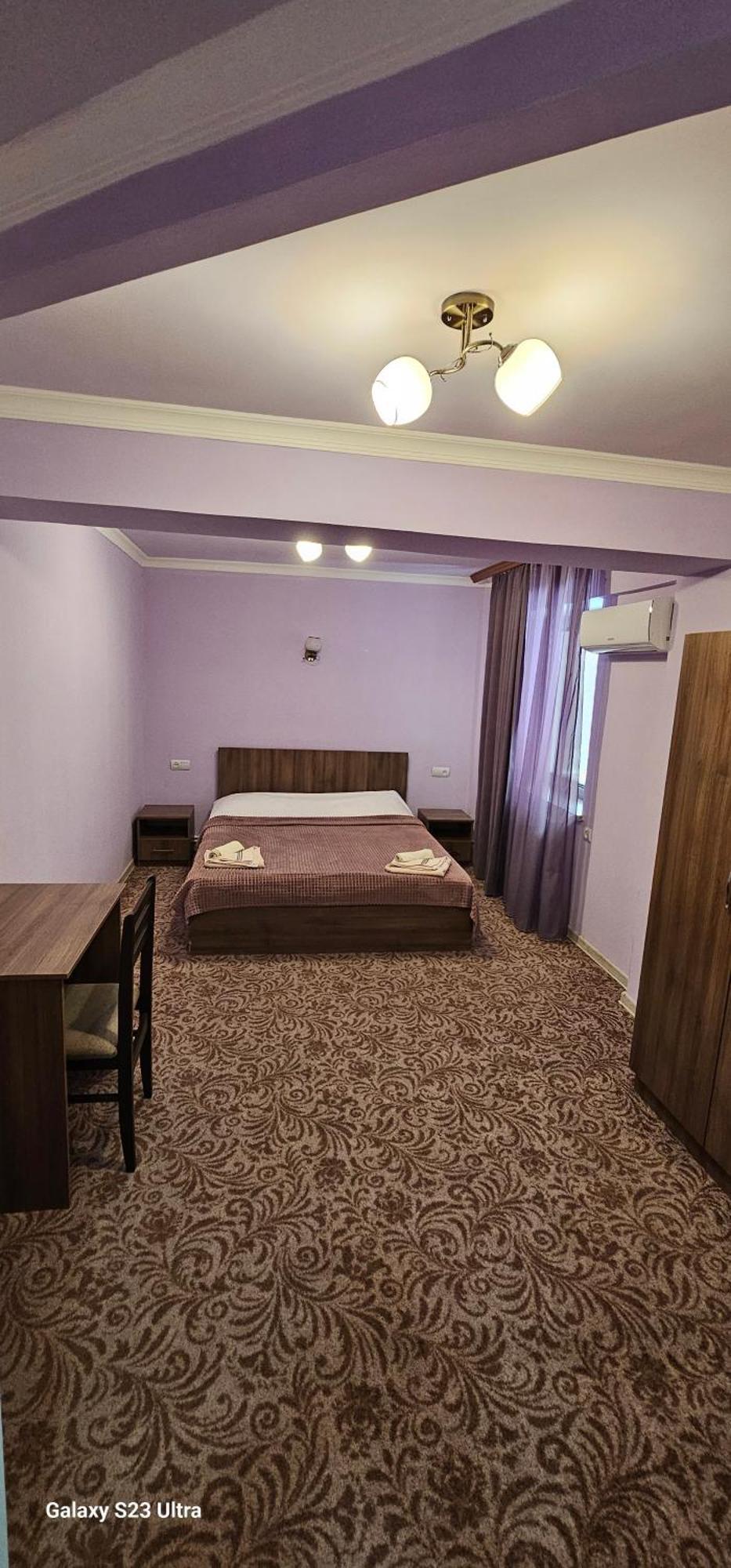 Hotel international Erivan Exterior foto